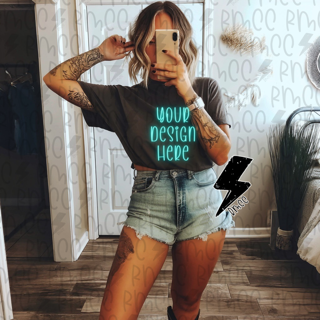 Mock Up | Pepper T-shirt