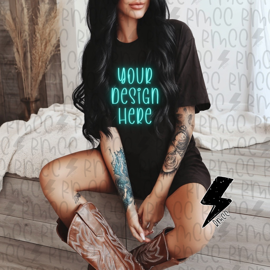 Mock Up | Black T-shirt