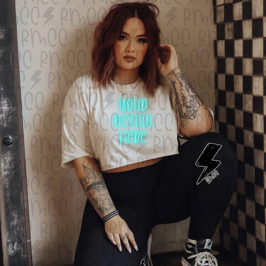 Mock Up | White T-shirt | cropped | Plus Size