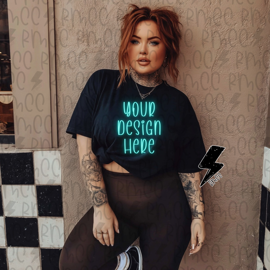 Mock Up | Black T-shirt | cropped | Plus Size