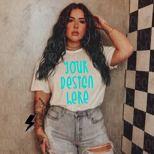 Mock Up | White T-shirt