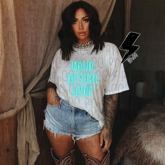Mock Up | White T-shirt