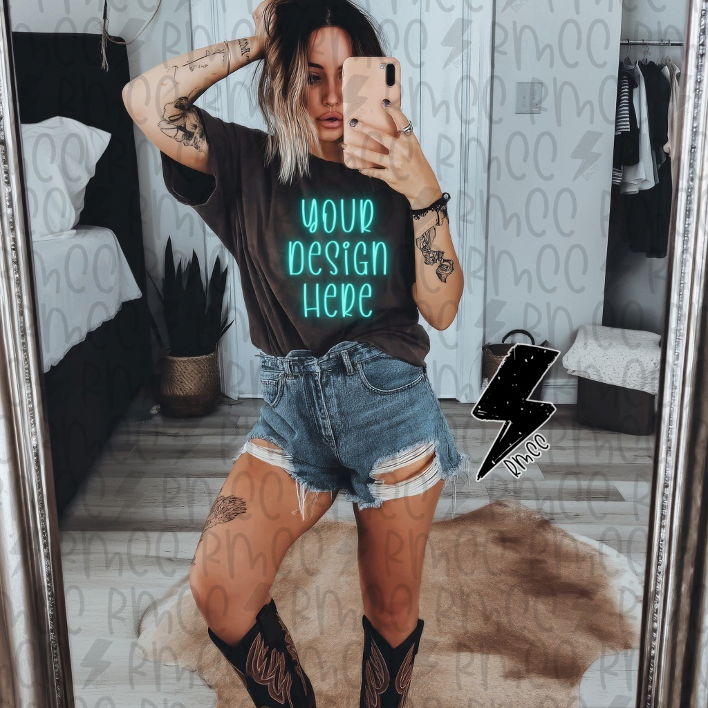 Mock Up | Pepper T-shirt