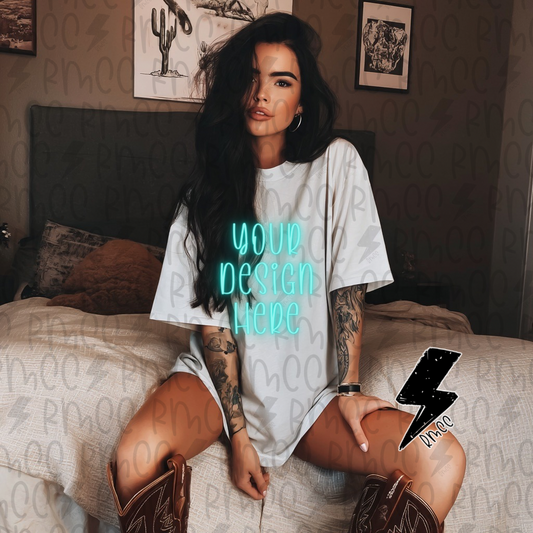 Mock Up | White T-shirt